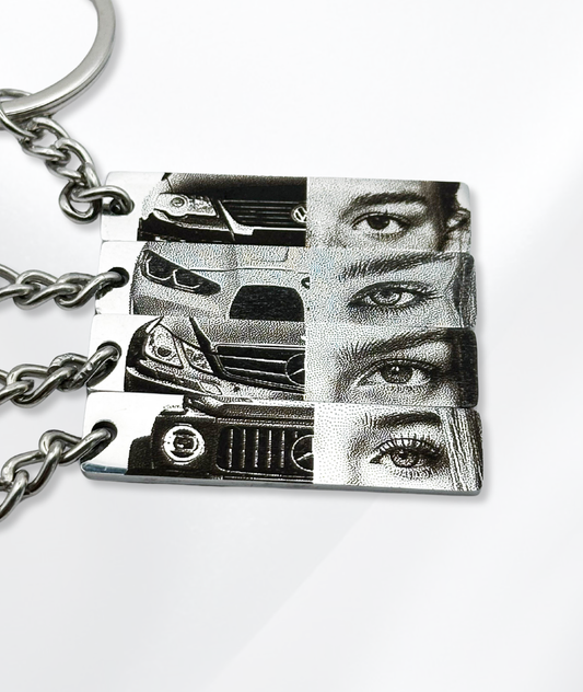 Breloc cu Ochii Mașinii & Ai Tăi™ - Personalizat și Fotogravat în Oțel